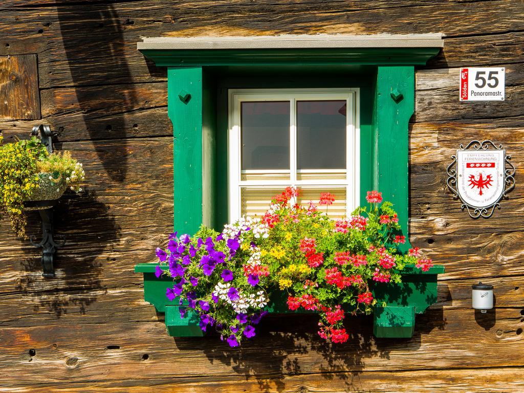 Altes Holzhaus Apartment Solden Exterior photo